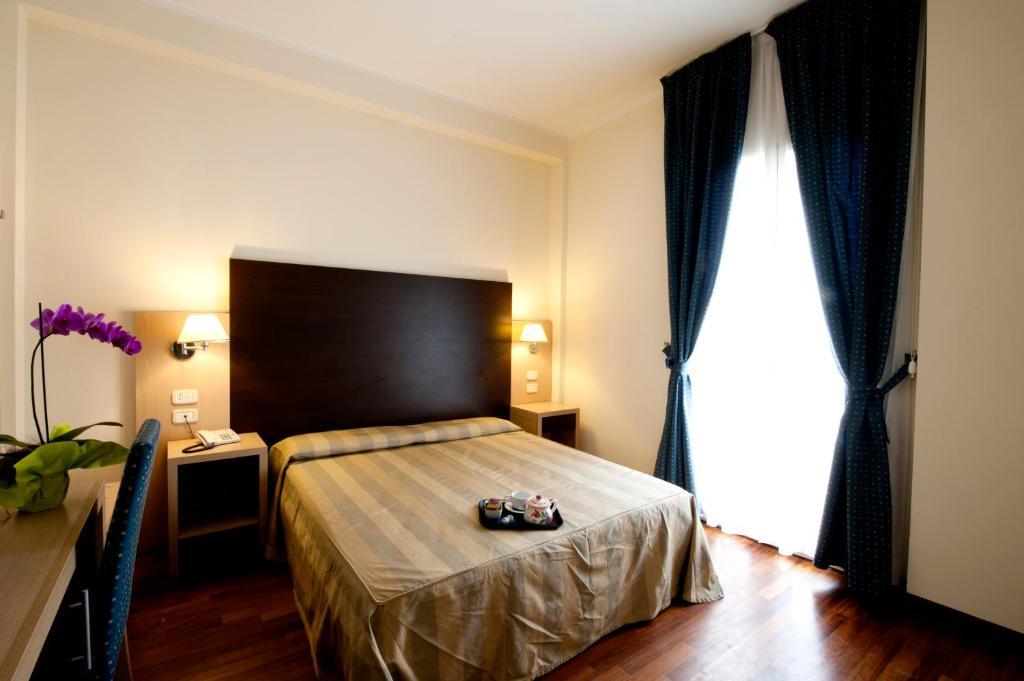 Hotel Royal Pésaro Habitación foto